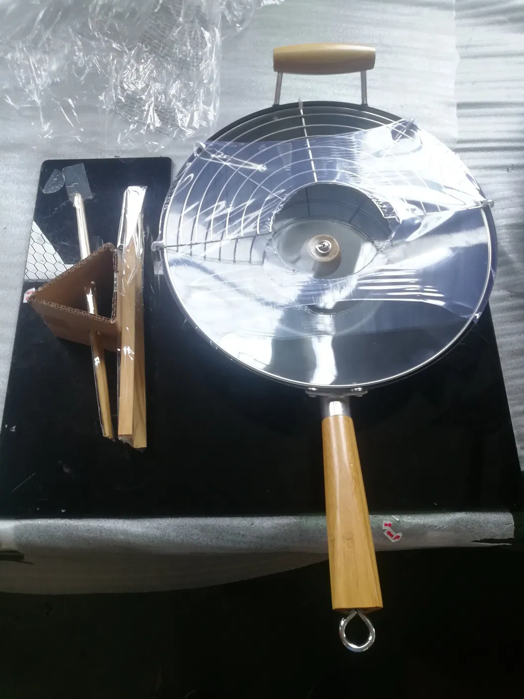 14" Carbon Steel Wok with Bamboo Handle