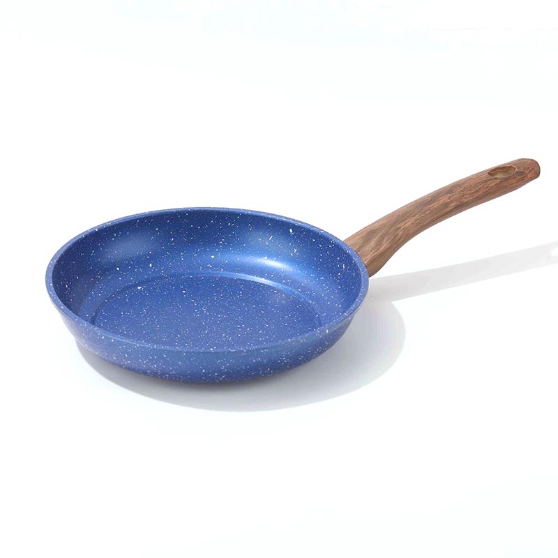 How Do Cast Iron Non-stick Pans Compare to Traditional Cookware for Modern Kitchens?