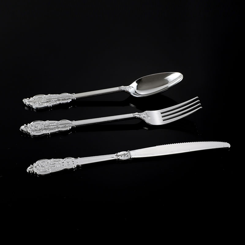 Does Glossy Metallic Plastic Royal Cutlery Look as Elegant in Person as It Does in Product Photos