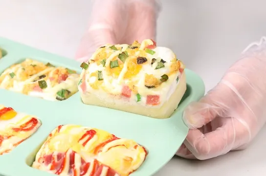 High-Quality Manufacturer Supply Cheesecake Pound Cake Bread Can Be Steamed or Baked Non-Stick Household Baking Tools Silicone Mold 6 with Rectangular Cake Mold